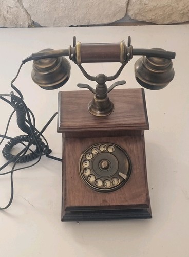 Vecchio telefono rotella - vecchio,