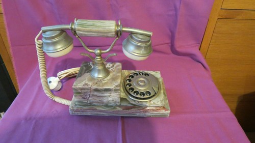 Vecchio telefono rotella - a, in