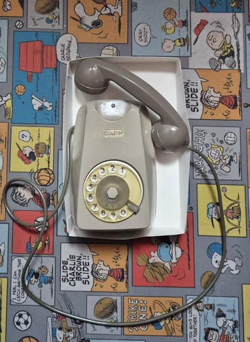 Iconico telefono vintage - telefono,